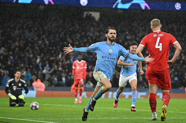 Bernardo Silve celebrate after scoring against Bayern Munich